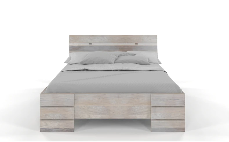 Wygodne łóżko z drewnianym zagłówkiem