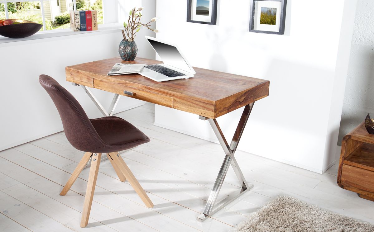Nowoczesne drewniane biurko