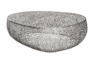 Designerski stolik kawowy LEAF z nóżkami / srebrny 122 cm