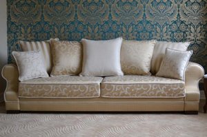 Elegancka 3-osobowa sofa GENEVA w angielskim stylu z funkcją spania i pojemnikiem na pościel