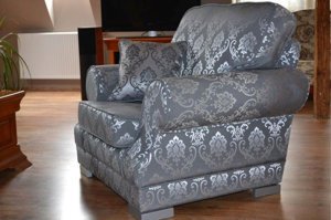Elegancki fotel GENEVA w angielskim stylu