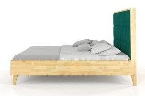 Tapicerowane łóżko drewniane sosnowe Visby FRIDA z wysokim zagłówkiem