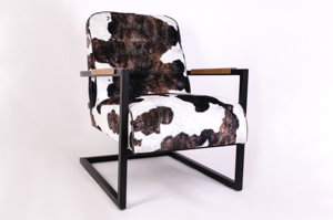 Wygodny tapicerowany fotel URBAN / tkanina krowa
